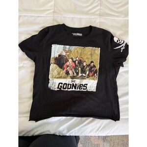 The Goonies T Shirt Graphic Skull Crossbones Movie Black Size L